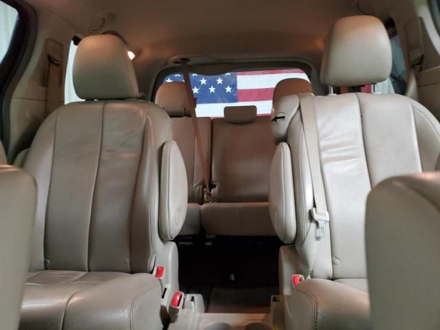2013 Toyota Sienna XLE