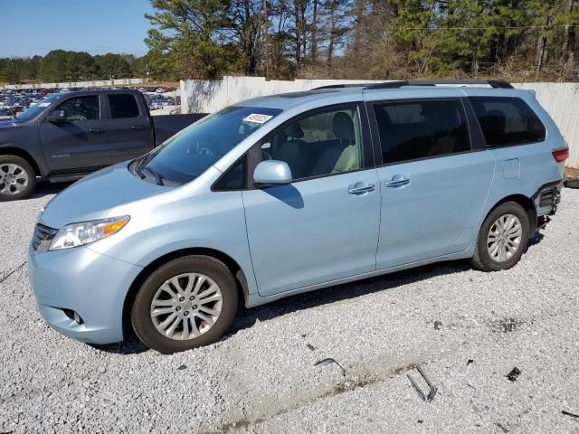 2015 Toyota Sienna XLE