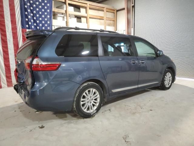 2015 Toyota Sienna XLE