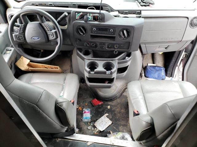 2021 Ford Econoline E450 Super Duty Cutaway Van