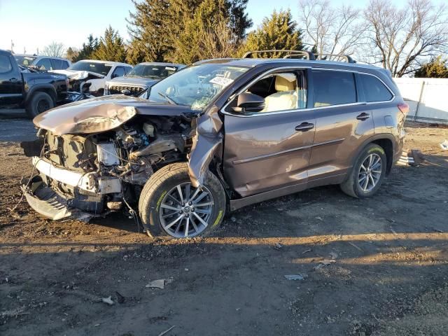 2018 Toyota Highlander SE