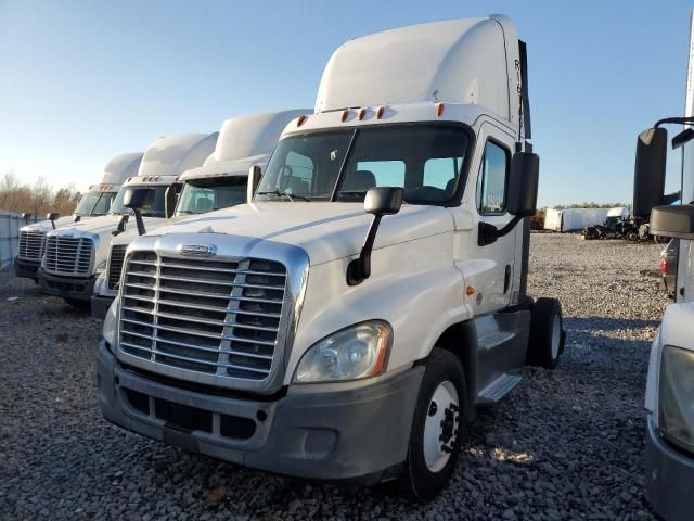 2015 Freightliner Cascadia 125