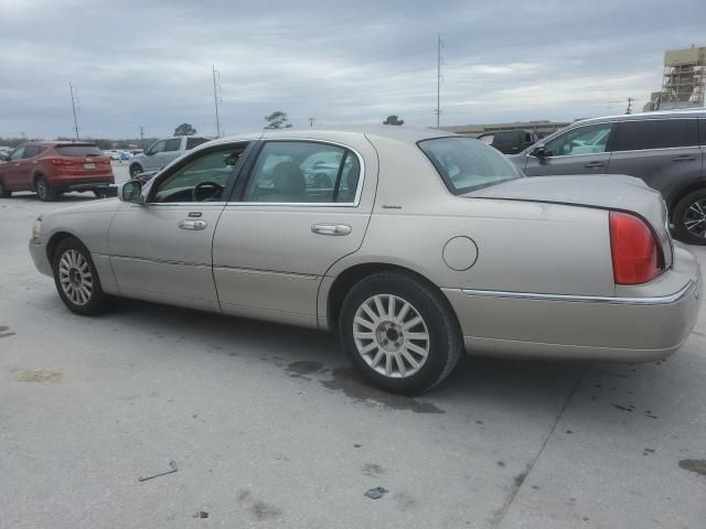 2003 Lincoln Town Car Signature