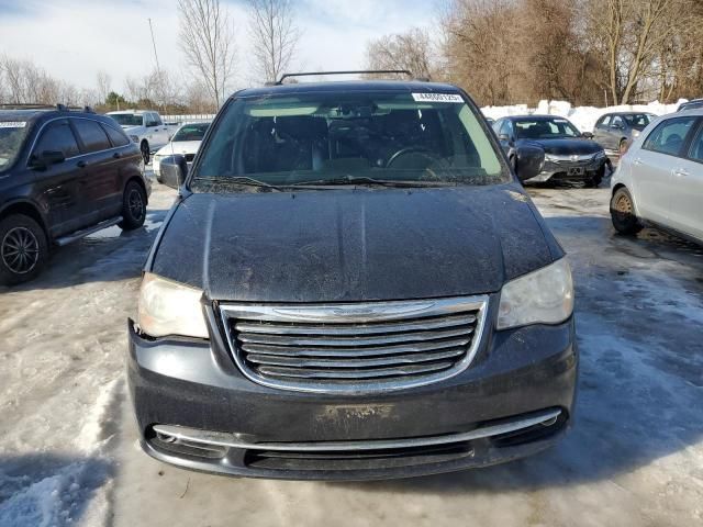 2014 Chrysler Town & Country Touring L