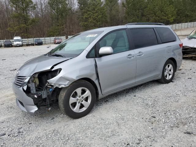 2015 Toyota Sienna LE