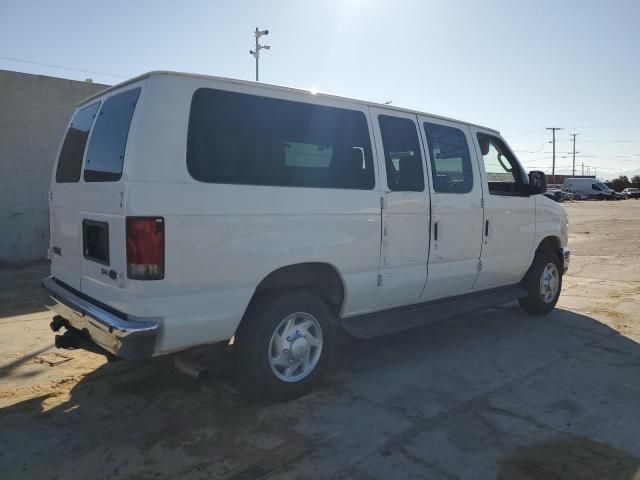 2013 Ford Econoline E350 Super Duty Wagon