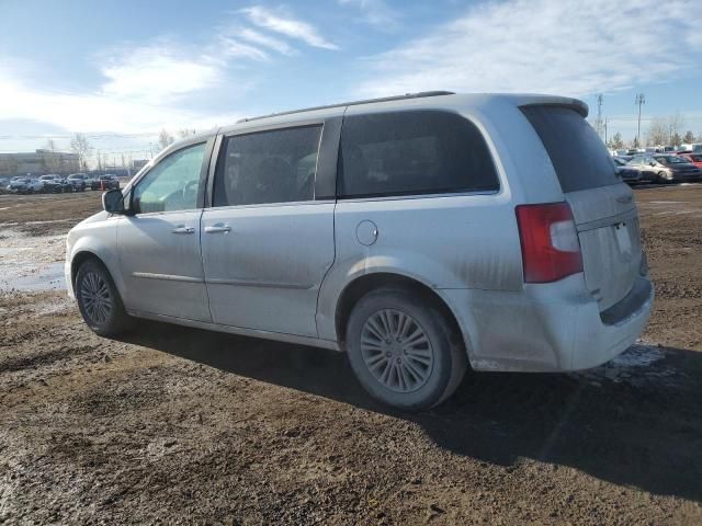 2014 Chrysler Town & Country Touring L