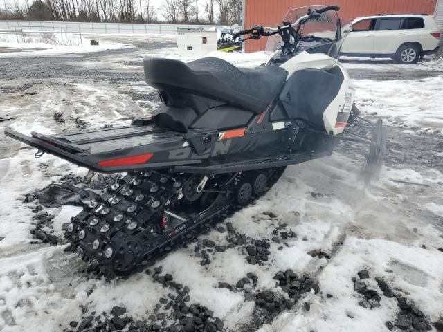 2019 Skidoo 2019 Skidoo Renegade