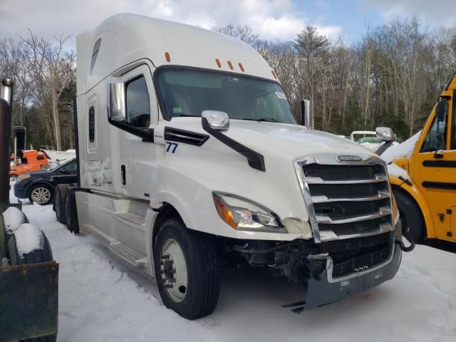 2019 Freightliner Cascadia 126