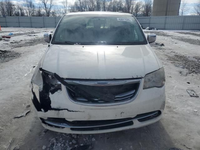 2013 Chrysler Town & Country Touring L