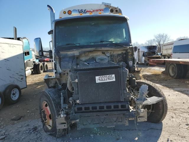 2023 Peterbilt 548