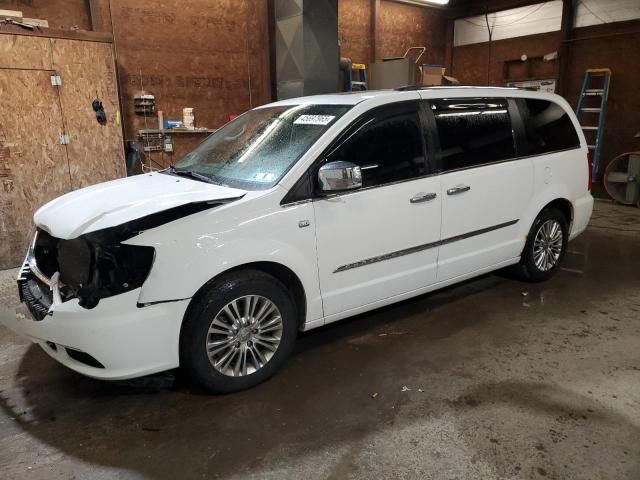 2014 Chrysler Town & Country Touring L