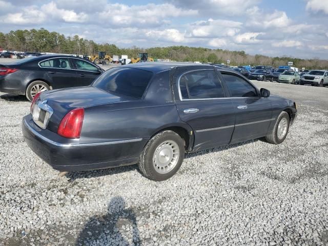 1999 Lincoln Town Car Executive