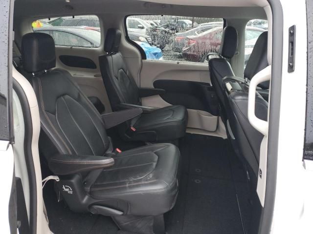 2017 Chrysler Pacifica Touring L Plus