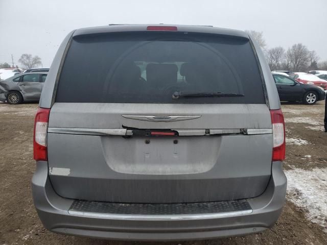 2013 Chrysler Town & Country Touring L