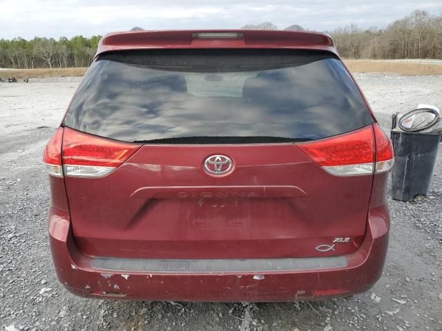 2012 Toyota Sienna XLE