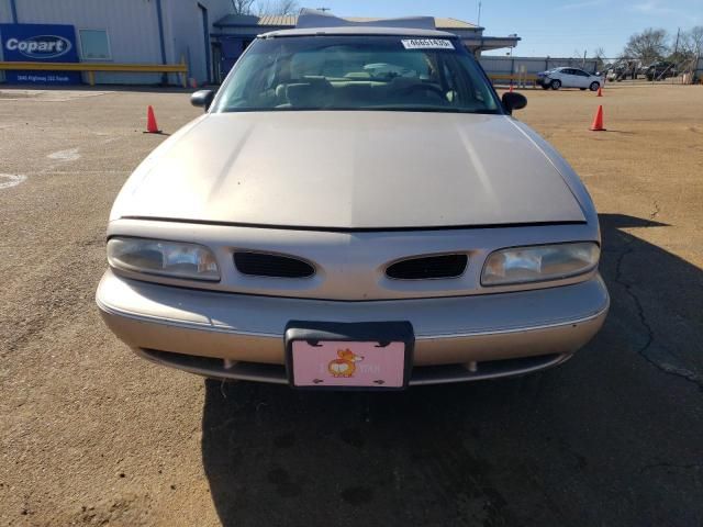 1998 Oldsmobile 88 Base