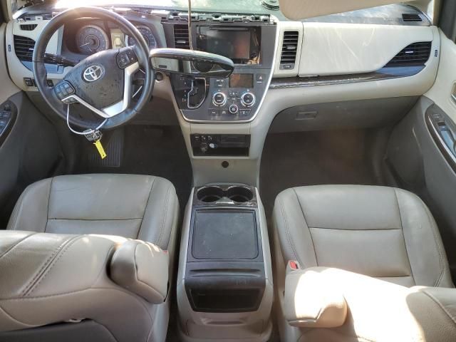 2017 Toyota Sienna XLE