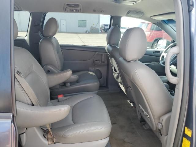 2010 Toyota Sienna CE