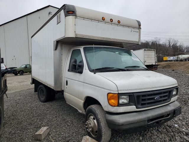 2006 Ford Econoline E350 Super Duty Cutaway Van