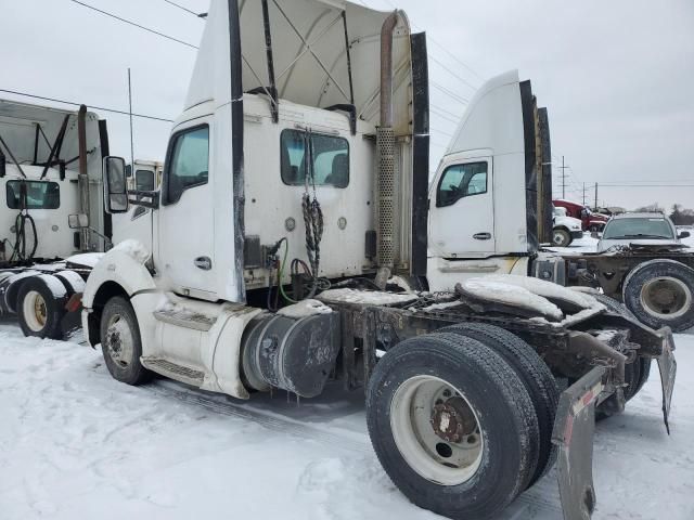 2015 Kenworth Construction T680