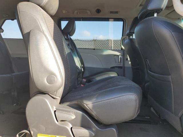 2011 Toyota Sienna Sport