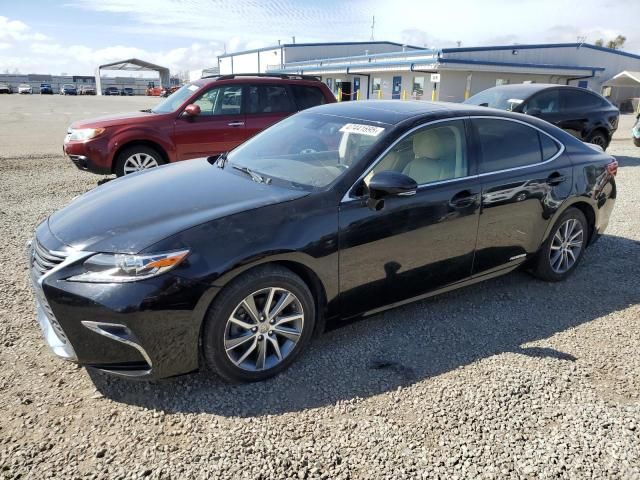 2016 Lexus ES 300H