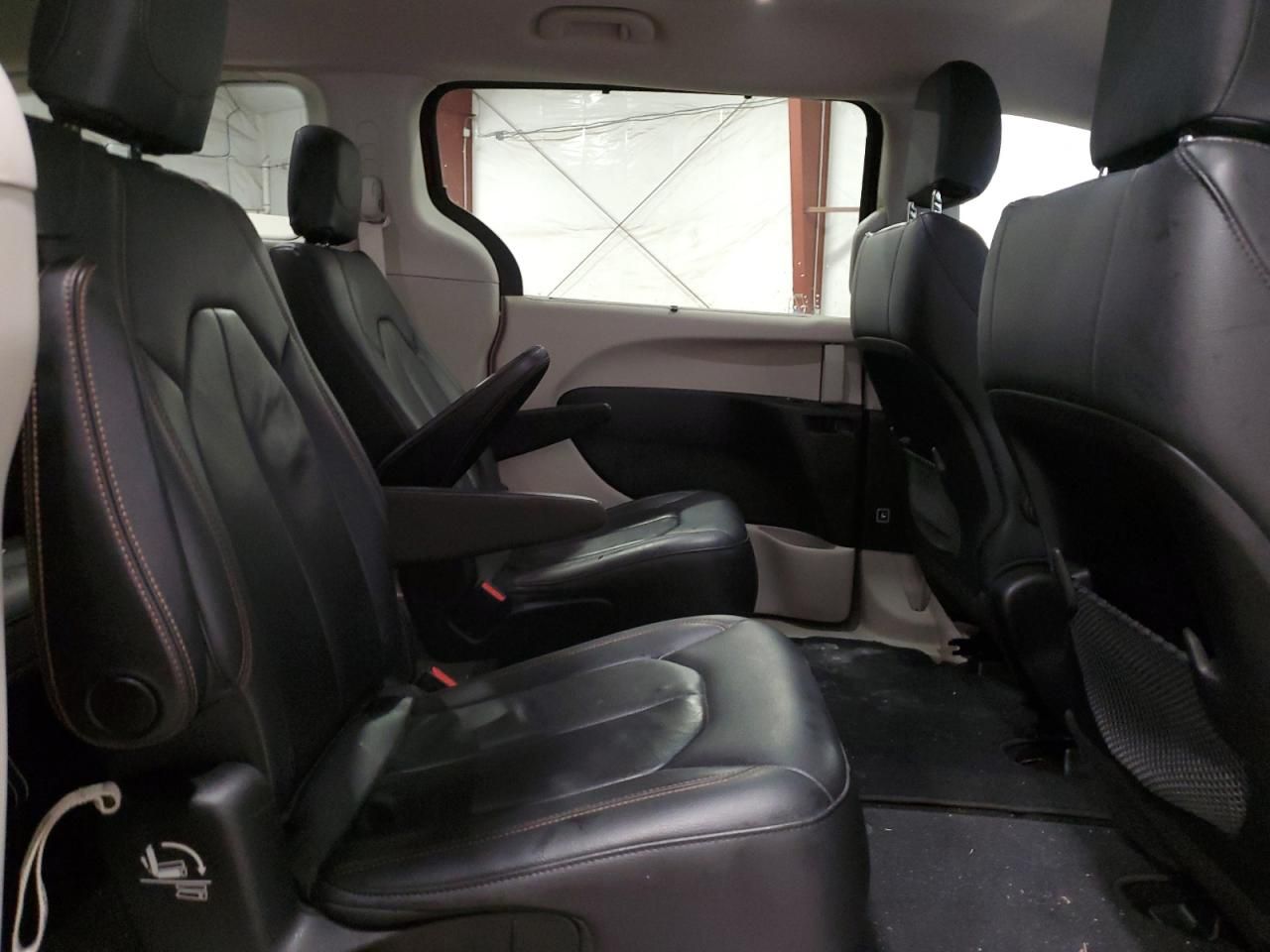 2017 Chrysler Pacifica Touring l