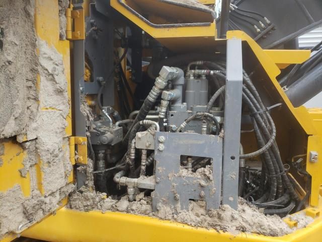 2021 John Deere 135G