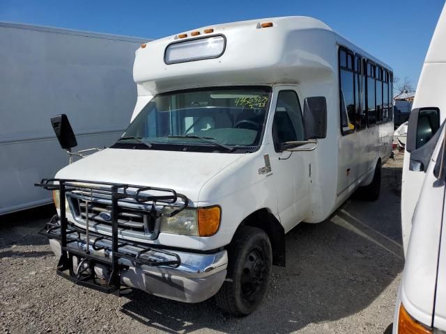 2003 Ford Econoline E450 Super Duty Cutaway van
