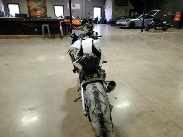 2016 Aprilia RSV4 RF