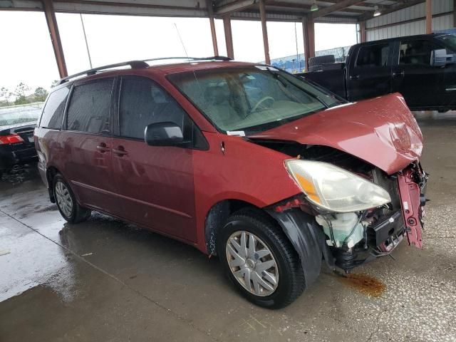 2005 Toyota Sienna CE