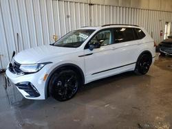 Volkswagen salvage cars for sale: 2024 Volkswagen Tiguan se R-line Black