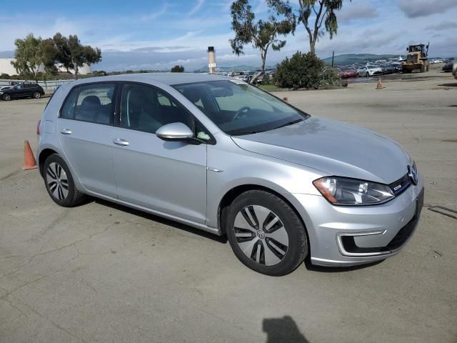 2016 Volkswagen E-GOLF SE