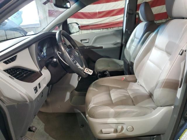 2016 Toyota Sienna XLE