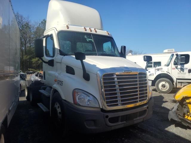 2017 Freightliner Cascadia Semi Truck