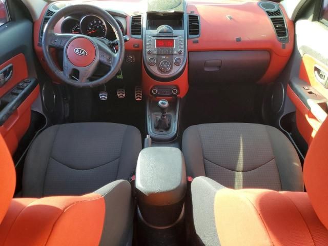 2010 KIA Soul +