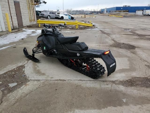 2021 Skidoo 2021 Skidoo Renegade