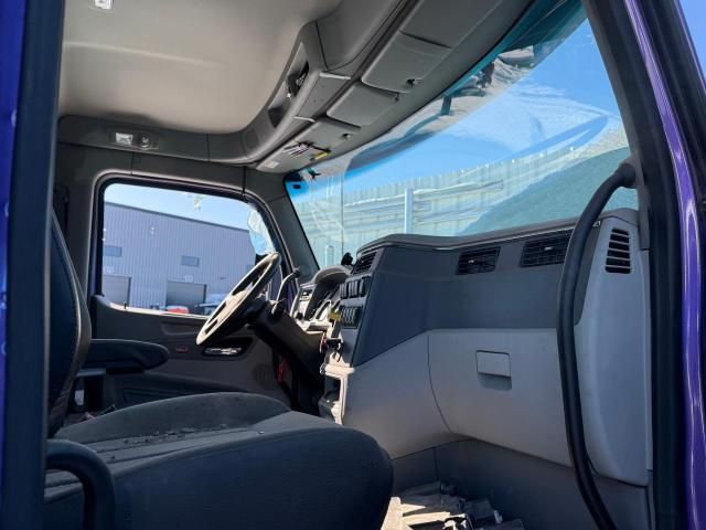 2022 Peterbilt 579