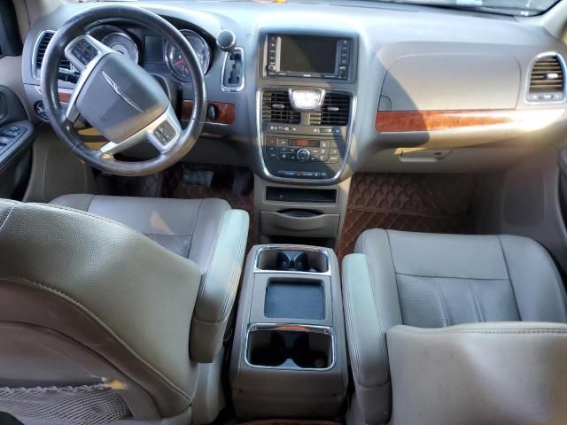 2012 Chrysler Town & Country Touring L