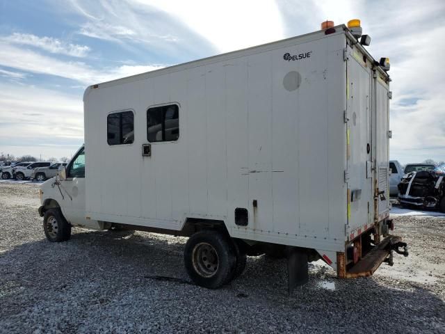 2000 Ford Econoline E450 Super Duty Cutaway Van