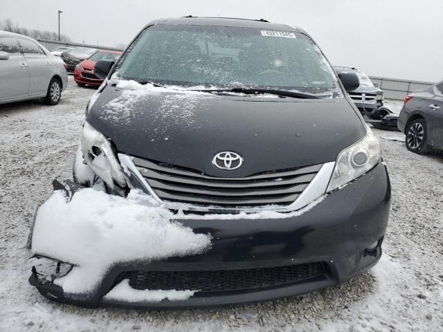 2012 Toyota Sienna XLE