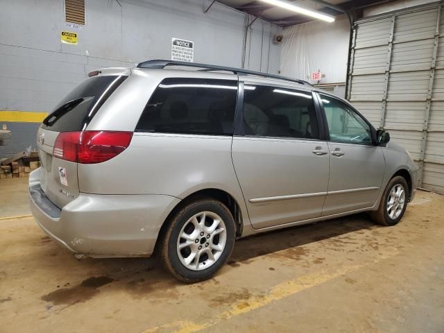 2004 Toyota Sienna XLE