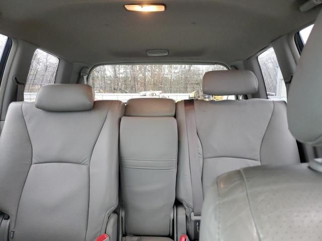 2004 Toyota Highlander Base