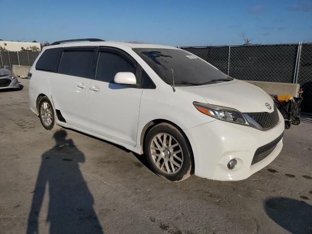 2011 Toyota Sienna Sport