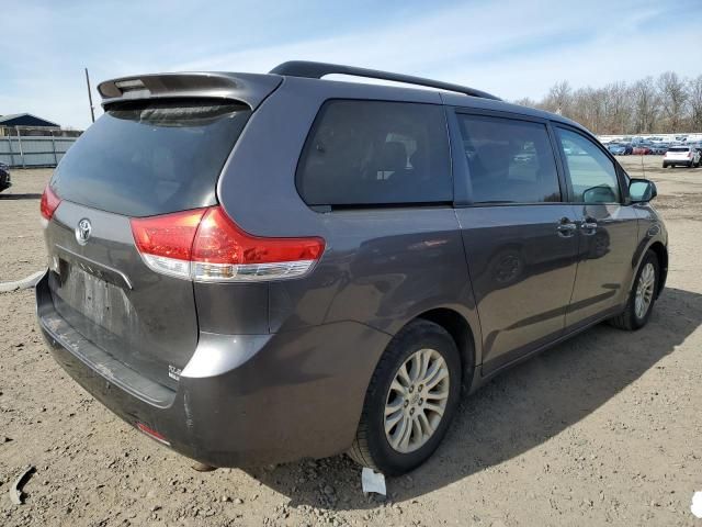 2014 Toyota Sienna XLE