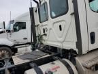2018 Freightliner Cascadia 126