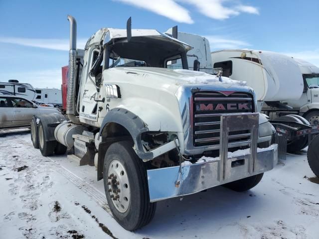 2012 Mack 700 GU700