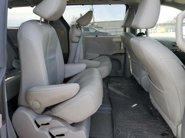 2014 Toyota Sienna XLE