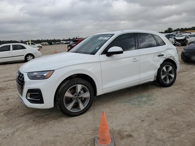 2024 Audi Q5 Premium 40